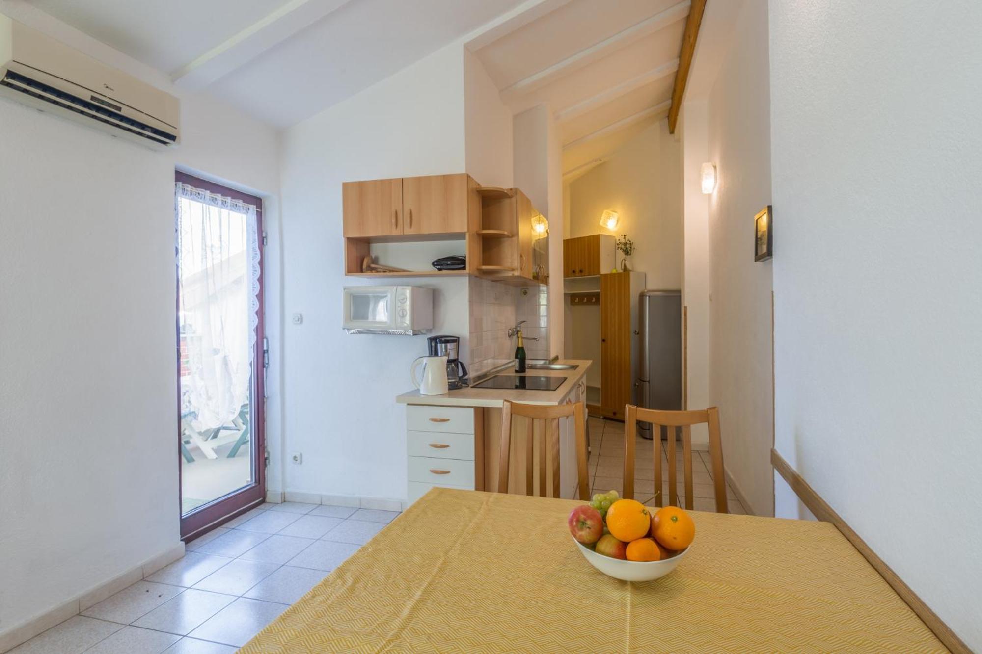 Apartments With A Parking Space Karigador, Novigrad - 2534 Bilik gambar
