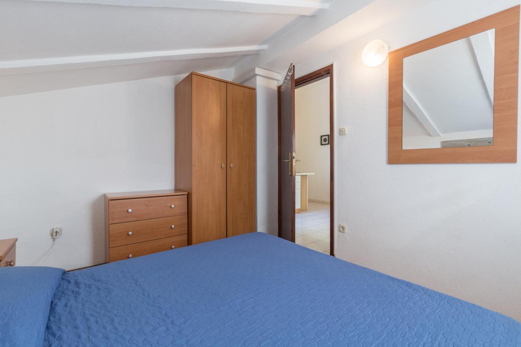 Apartments With A Parking Space Karigador, Novigrad - 2534 Bilik gambar