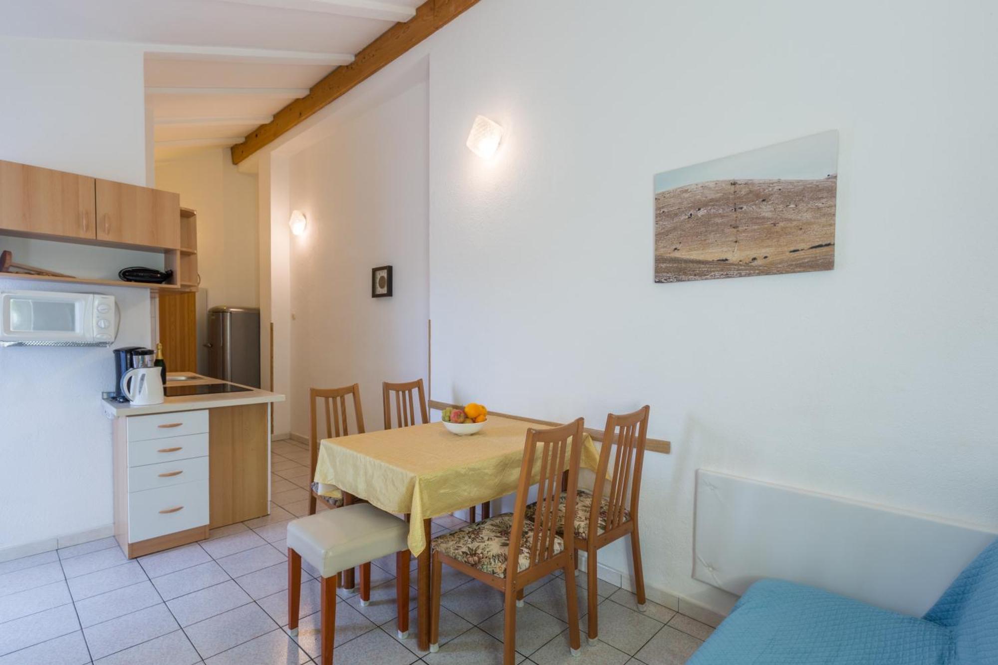 Apartments With A Parking Space Karigador, Novigrad - 2534 Bilik gambar