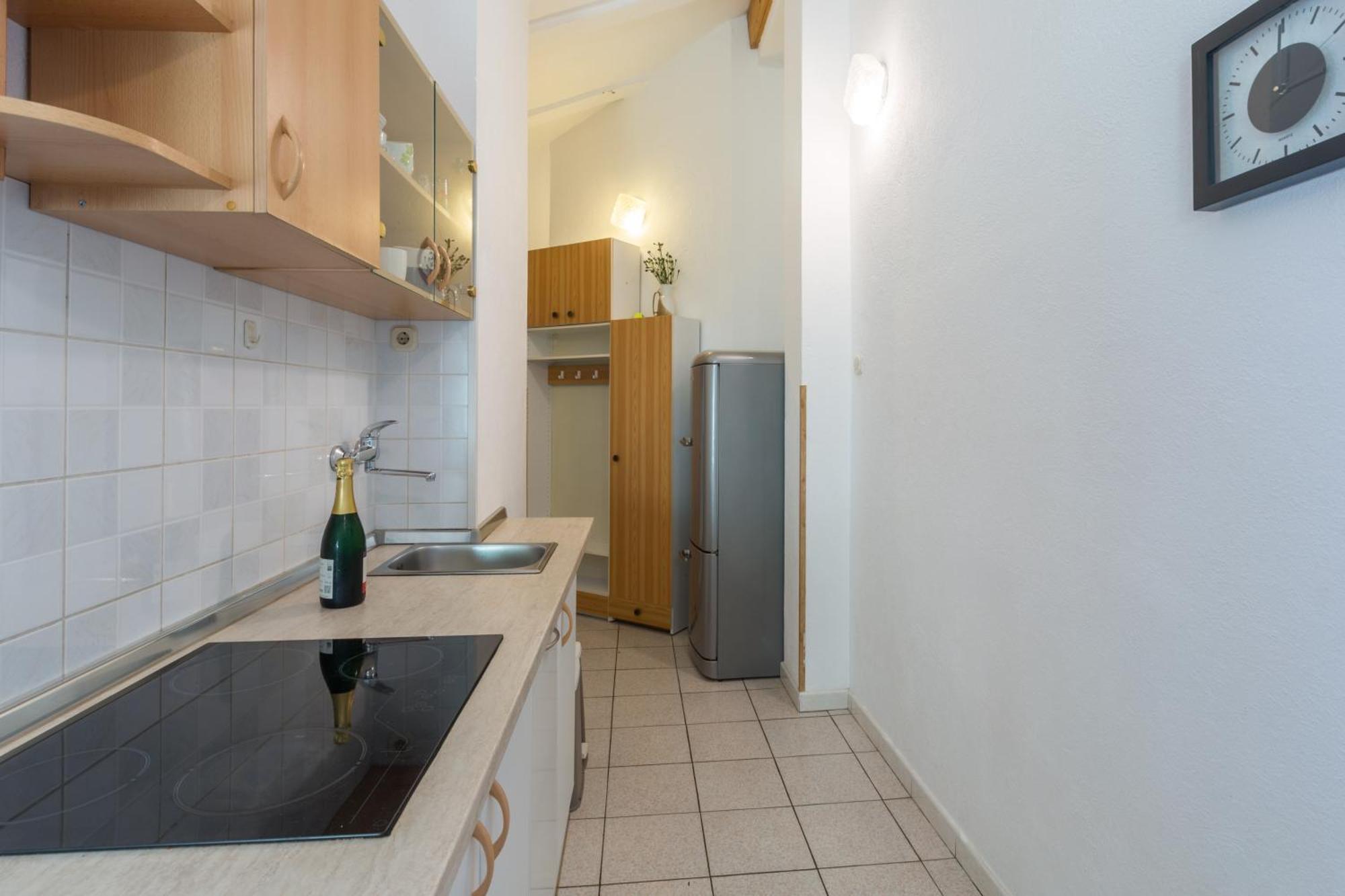 Apartments With A Parking Space Karigador, Novigrad - 2534 Bilik gambar